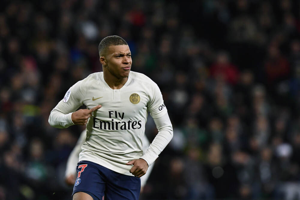 阿斯：皇马、黄潜、毕巴暂无引援计划，西甲冬窗可能引进37名新援